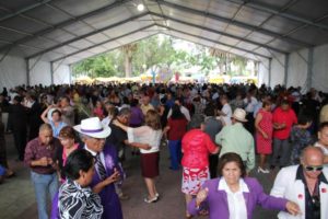 Bailadores de danzón en Iztapalapa.